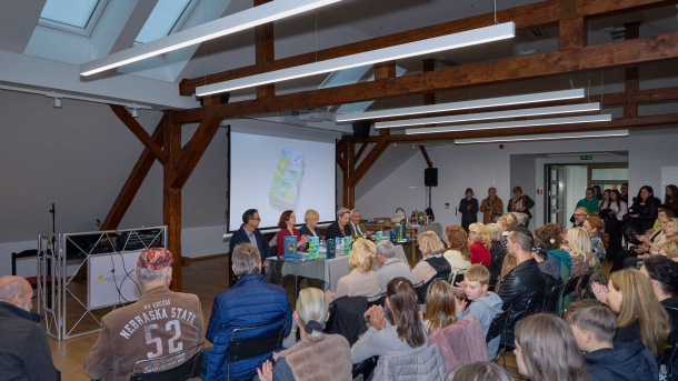 027 45 Mali Kaj 25 10 2025