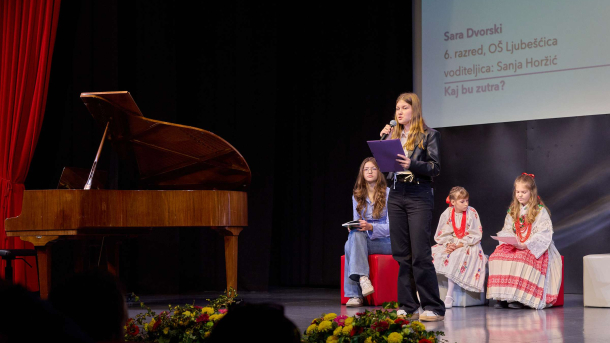 215 45 Mali Kaj 25 10 2025