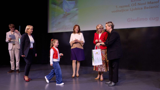 286 45 Mali Kaj 25 10 2025