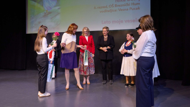 293 45 Mali Kaj 25 10 2025