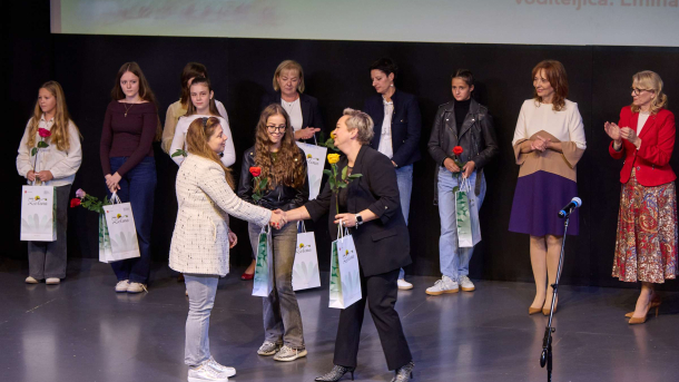 321 45 Mali Kaj 25 10 2025